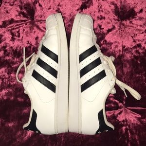Adidas superstars
